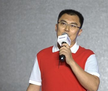 【人物志】明星衣橱林清华：马云带歪女性时尚品味；陈绪栋：“互联网+”模式推动残疾人就业；汽车之家李欣：希望与经销商自建电商平台合作……